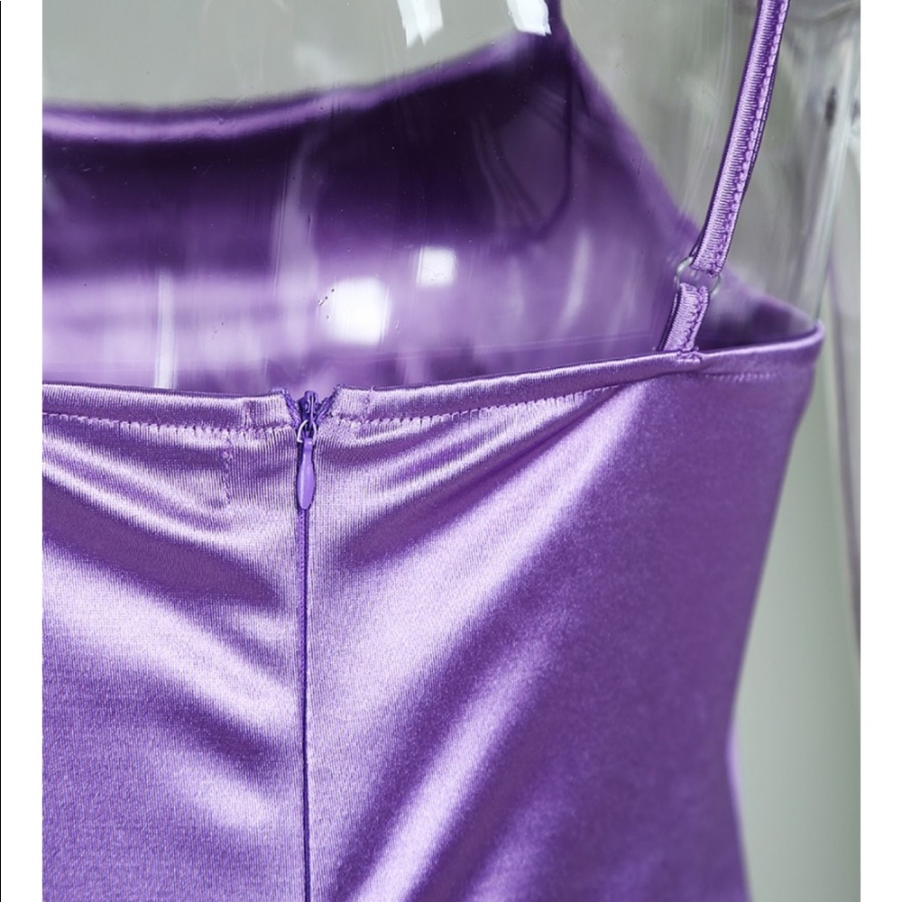 SALE‼️NO OFFERS - SATIN DRESS IN LILAC - Picture 6 of 7